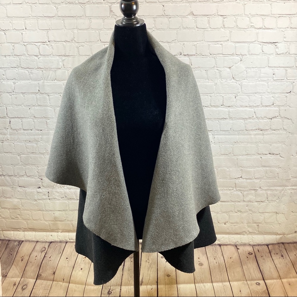 Reversible raw hem cape